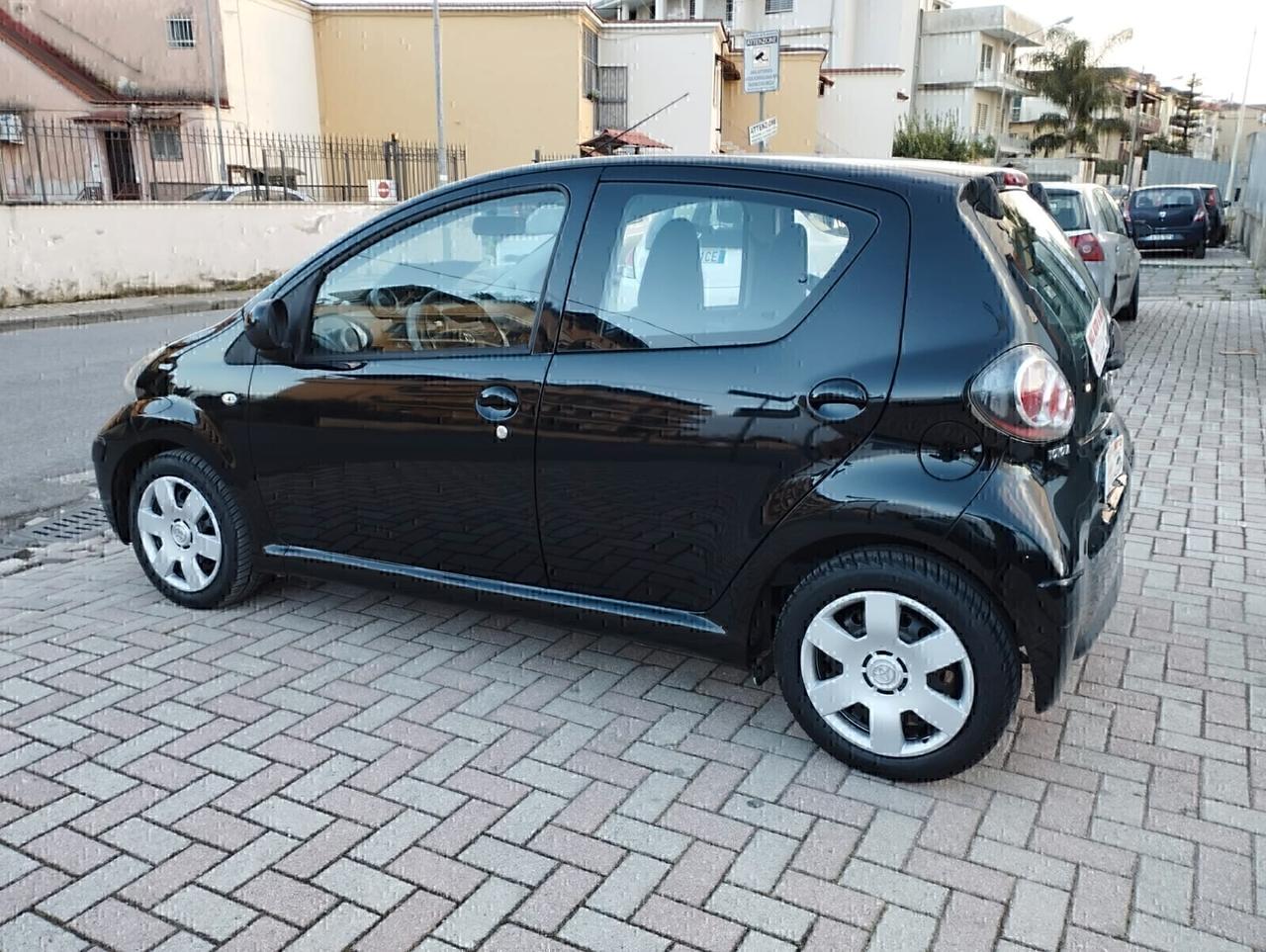 Toyota Aygo 1.0 CLIMATIZZATA 79 MILA KM!