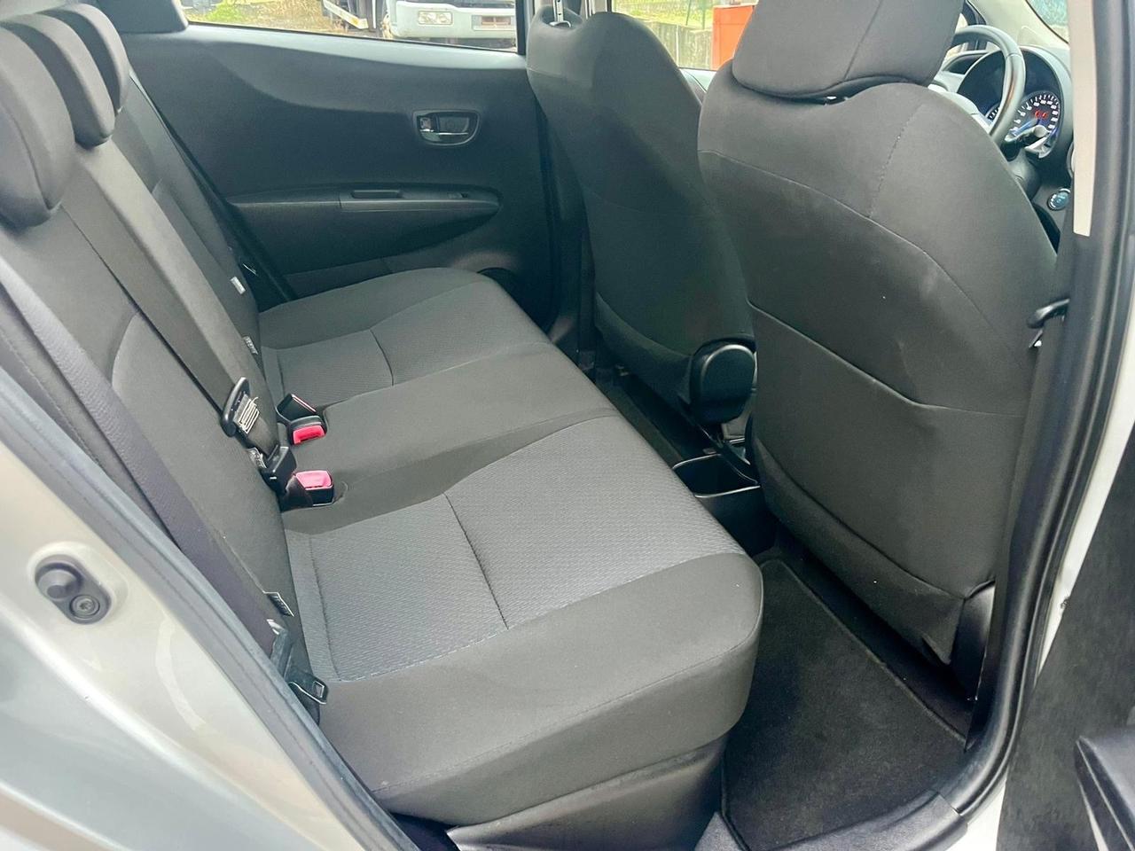 Toyota Yaris 1.5 Hybrid 104.000km 2013 perfetta