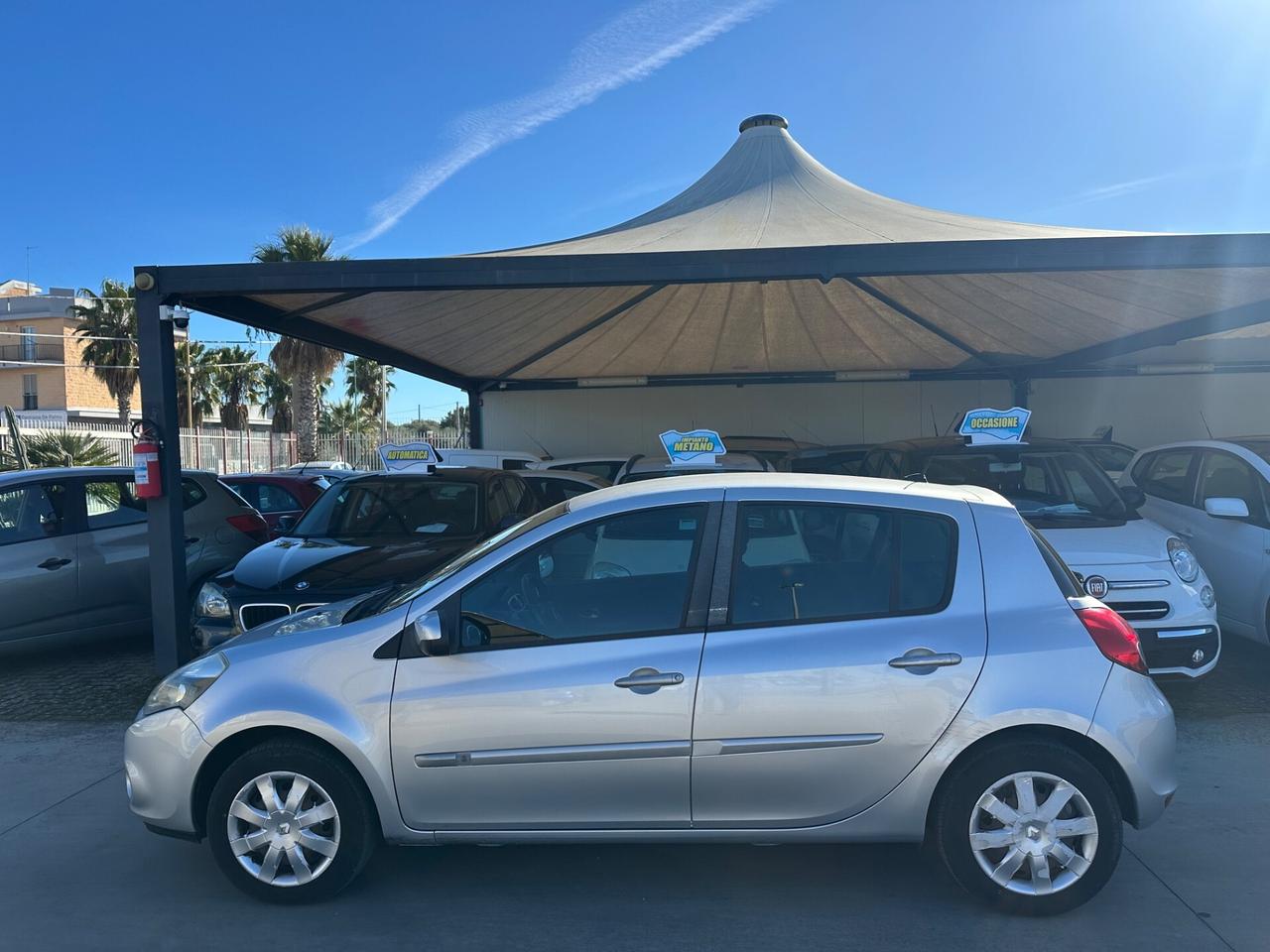 Renault CLIO 1.5 DIESEL 2012 - TOM TOM