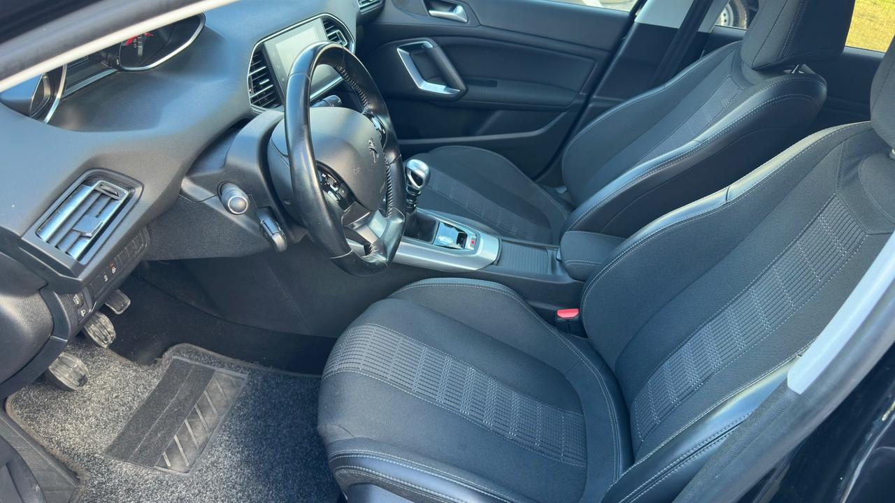 Peugeot 308 BlueHDi 130 S&S Allure