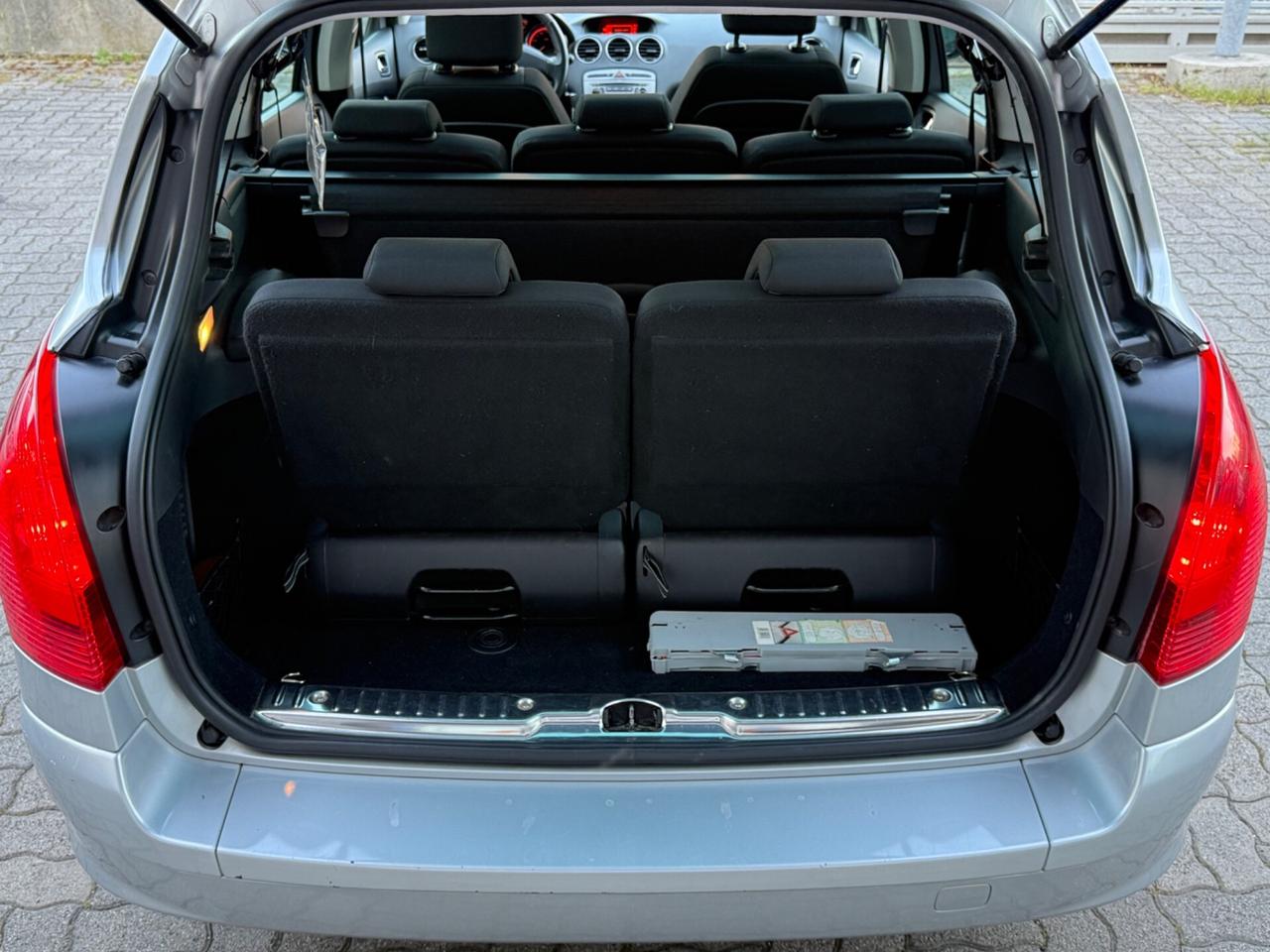 Peugeot 308 7 posti TAGLIANDI CERTIFICATI 1.6 HDi 110CV SW Ciel Tecno