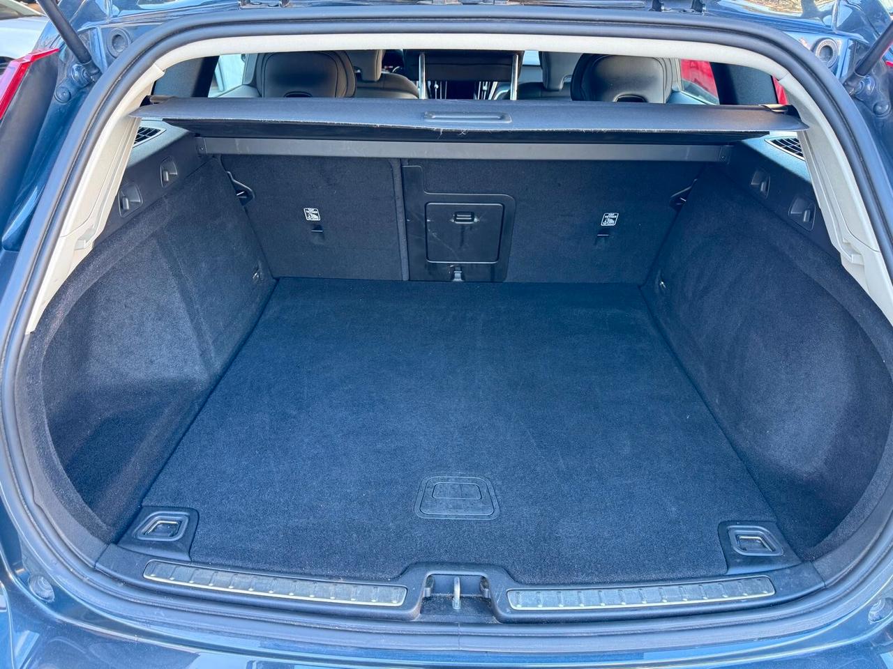 Volvo V60 D3 Business Plus*EURO6*NAVI*CERCHI