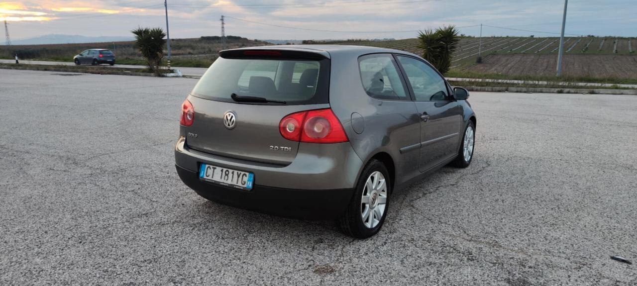Volkswagen Golf 2.0 16V TDI 3p. Sportline