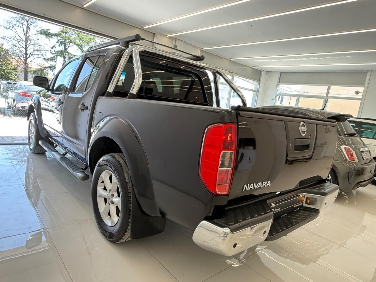 Nissan Navara 2.5 dCi DoubleCab premium automatico