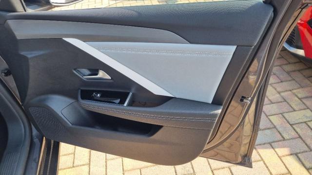 OPEL Astra 1.2 Turbo 110 CV Elegance