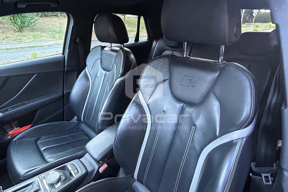 AUDI Q2 40 TFSI quattro S tronic Business