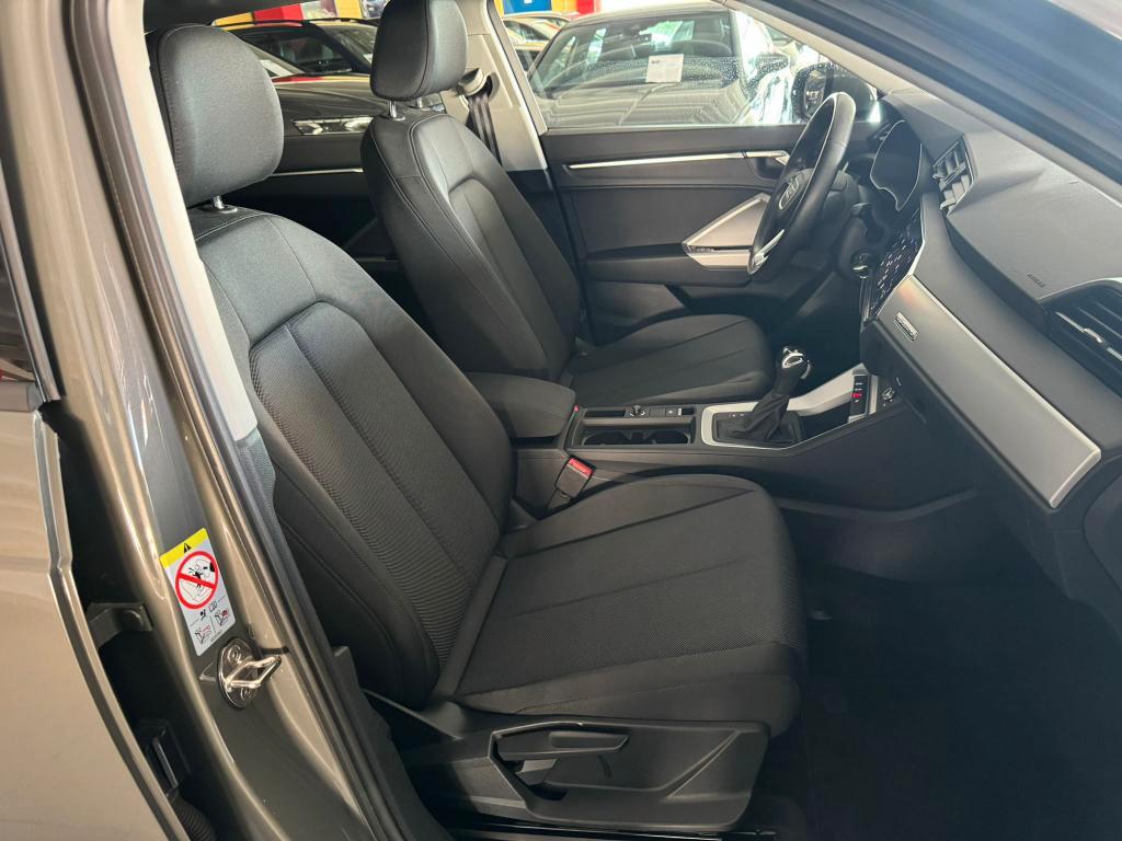 Audi Q3 35 2.0 tdi Business quattro s-tronic