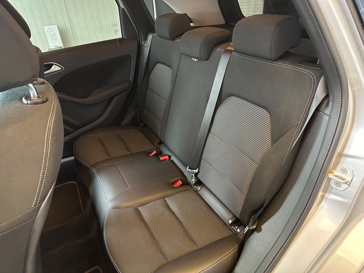 Mercedes-benz B 180 Sport/Automatic