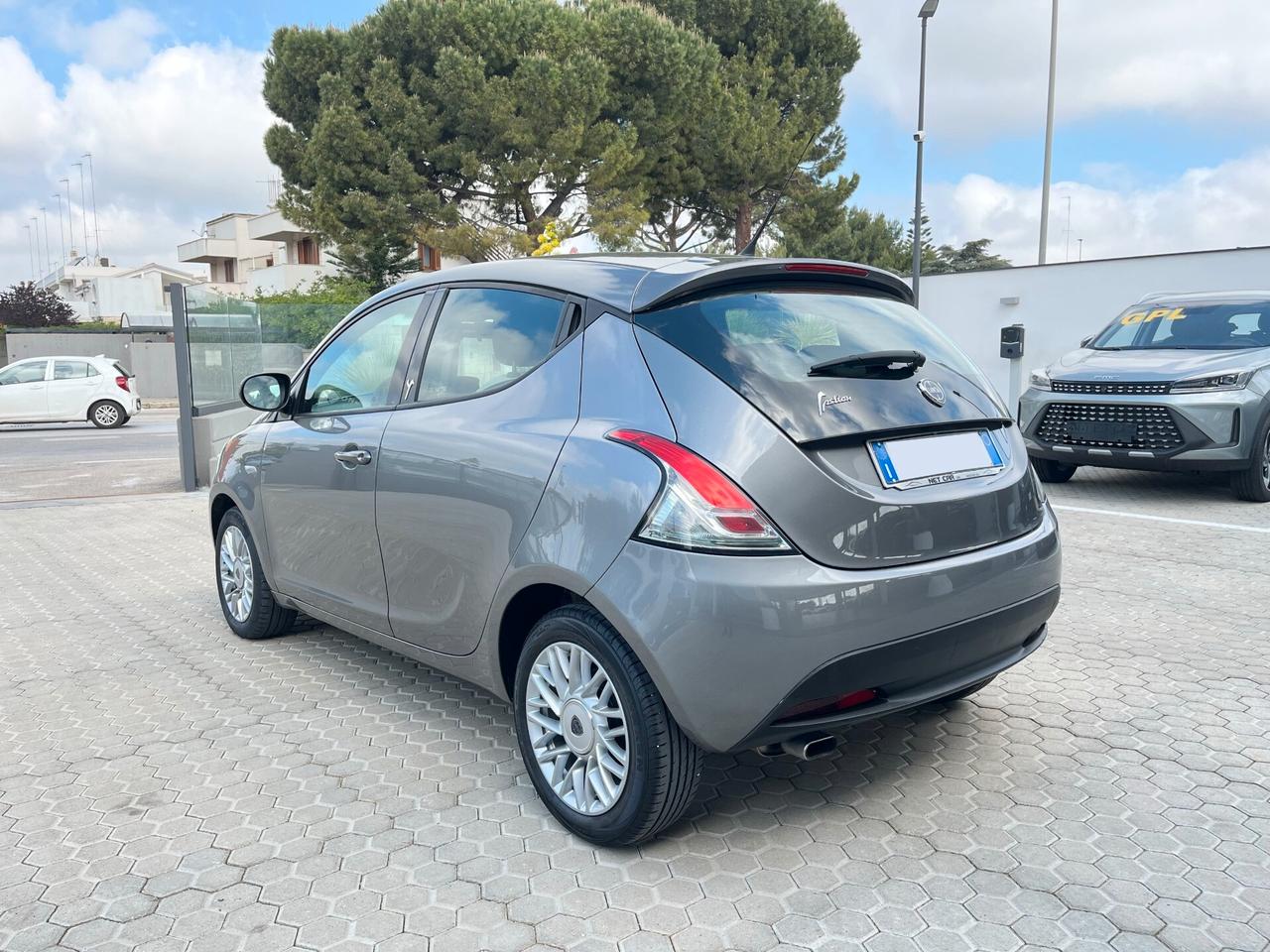 Lancia Ypsilon 1.3 MJT 16V 95 CV 5 porte S&S Elefantino