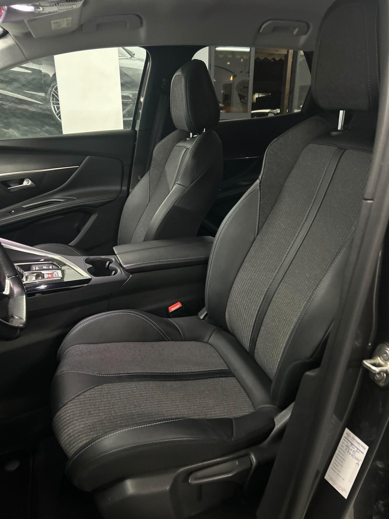 Peugeot 3008 BlueHDi 130 S&S EAT8 Allure Pack