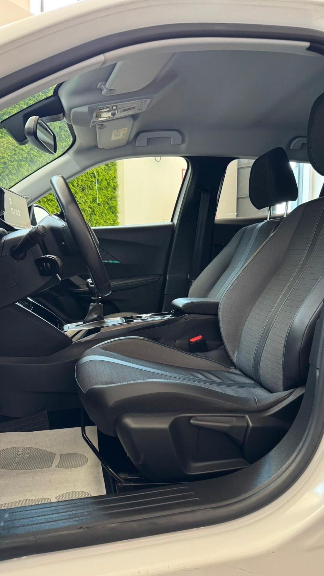 Peugeot 2008 PureTech 100 S&S Allure