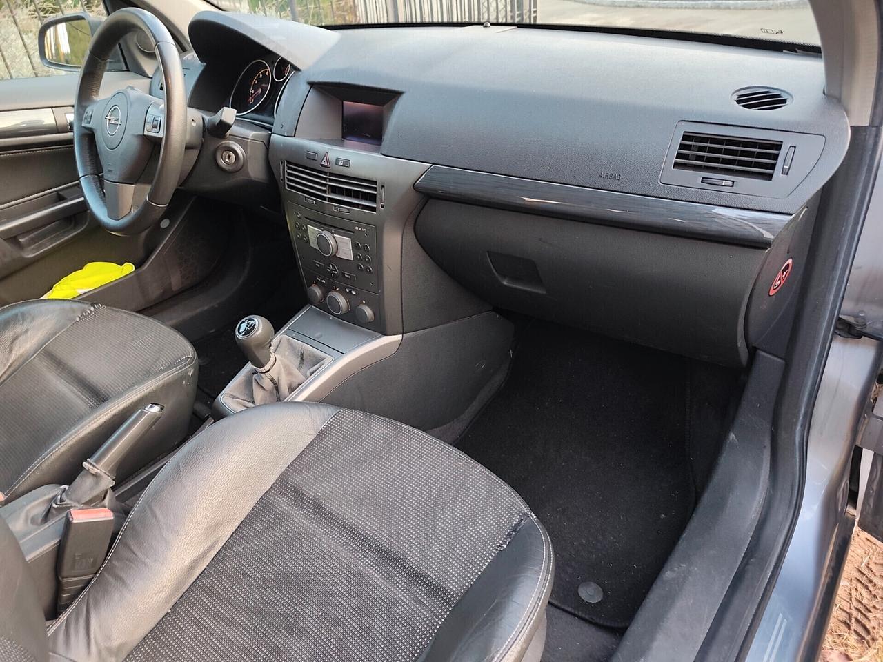 Opel Astra 1.4 16V Twinport 5 porte Cosmo