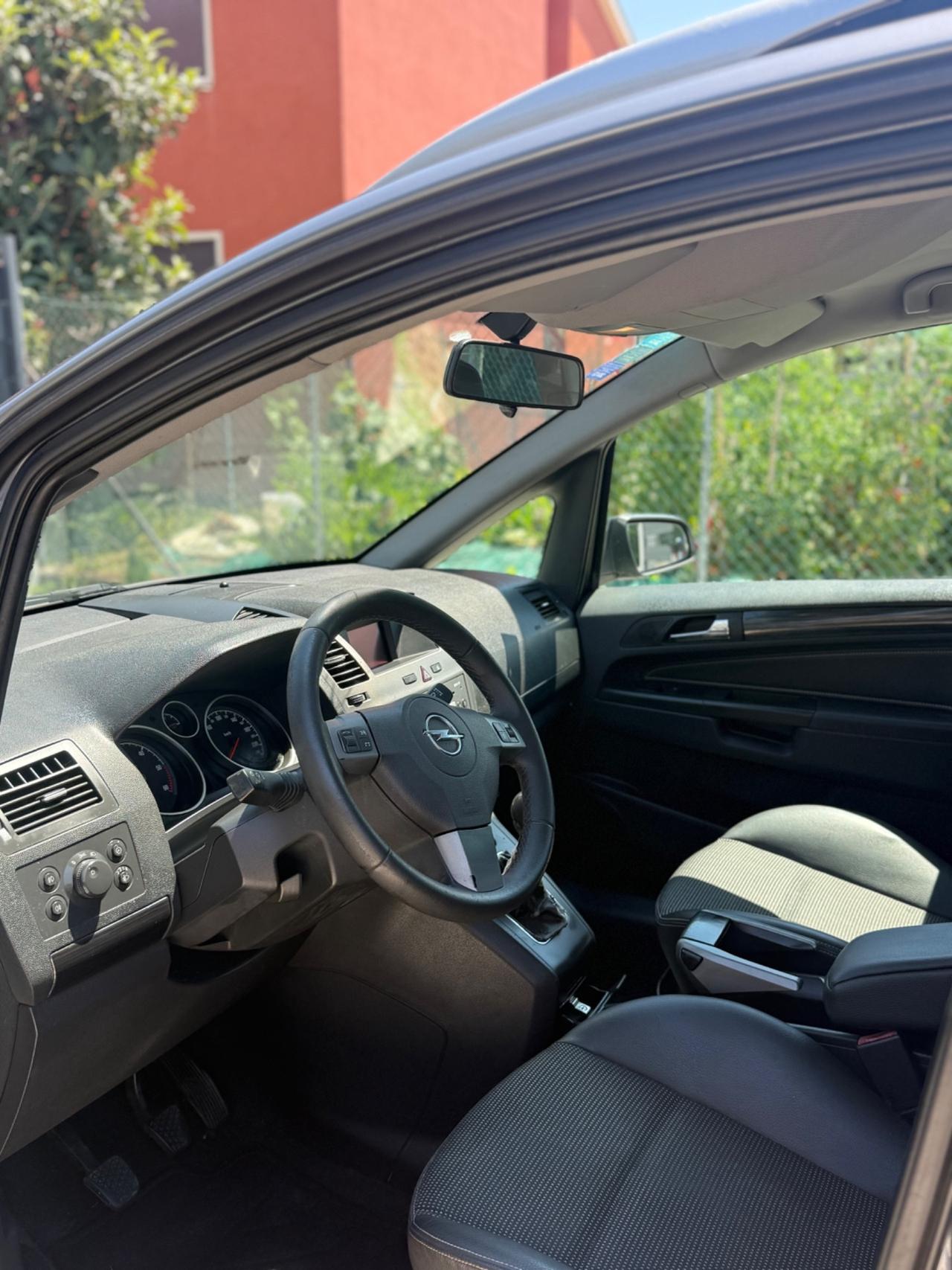 Opel Zafira 1.9 CDTI 120CV Cosmo 7 POSTI