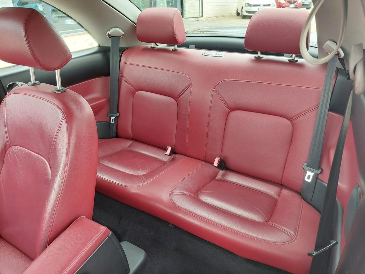 VOLKSWAGEN New Beetle 1.6 FL - 2009