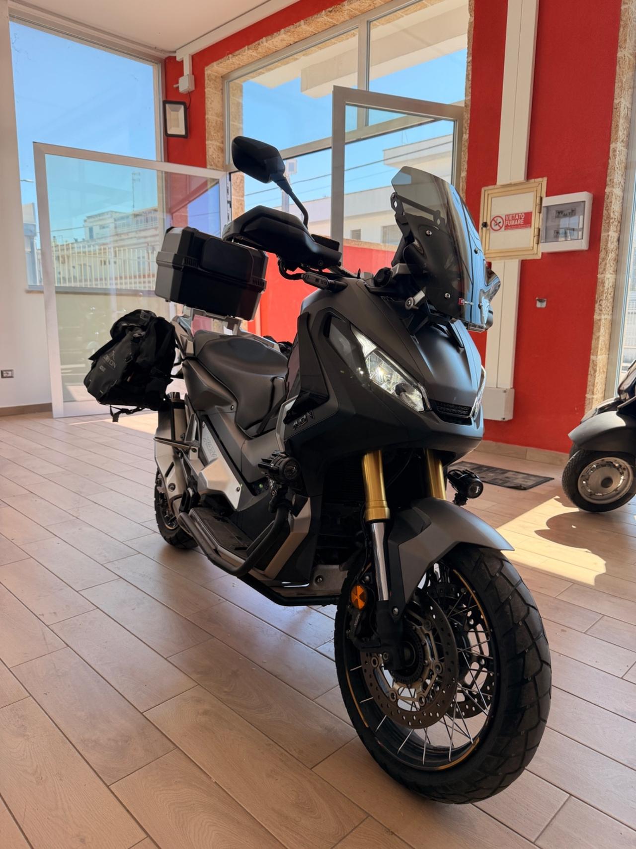 Honda X-ADV 750-2017 KEYLESS/LED/BORSE !LEGGI BENE!