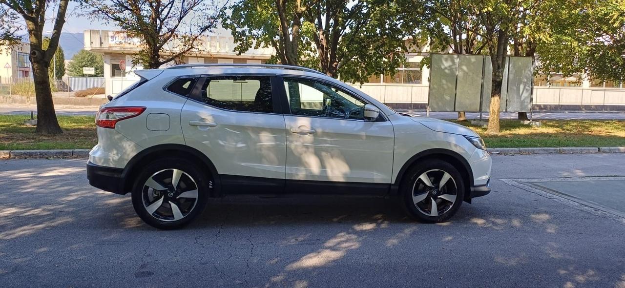 Nissan Qashqai 1.2 DIG-T Tekna