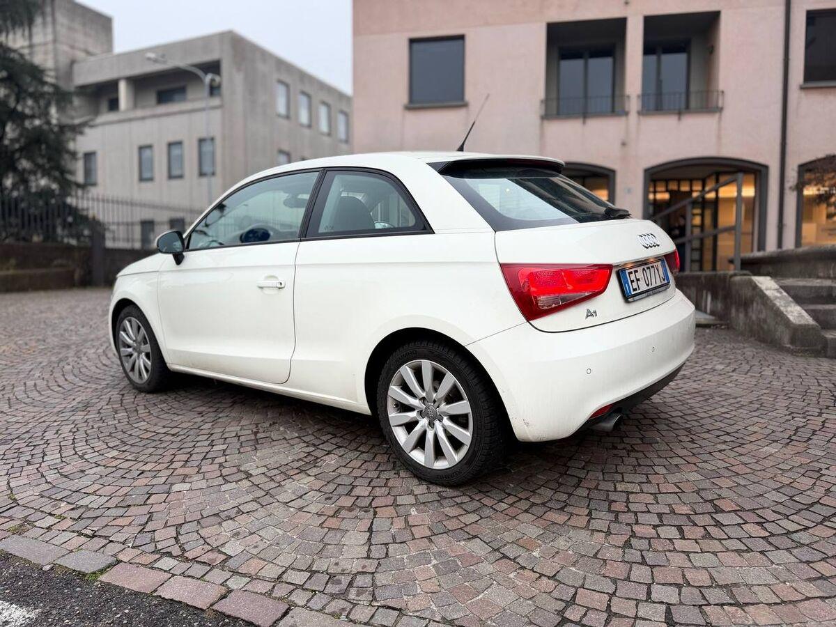 Audi A1 1.6 tdi Ambition 105cv