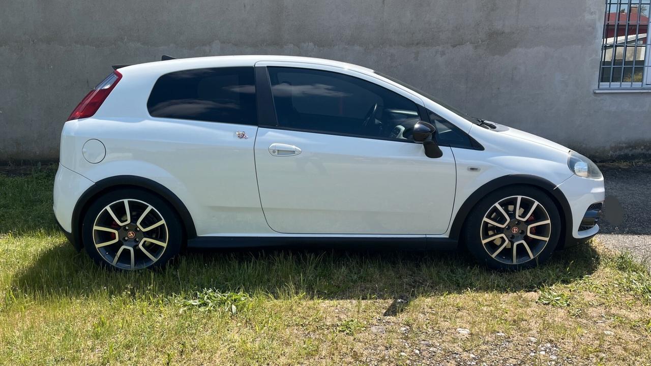 Abarth Grande Punto IN ARRIVO!!! - ABARTH Grande Punto 1.4 T-Jet 16V - IN ARRIVO!!!