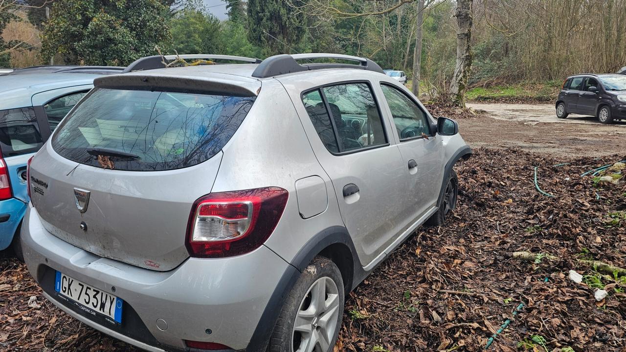 Dacia Sandero Stepway 1.5 dCi 8V 90CVolo contatto telefonico..no meil info 3792464507