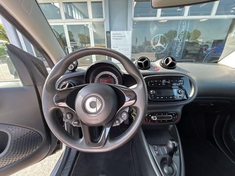 smart fortwo EQ PURE 22KW
