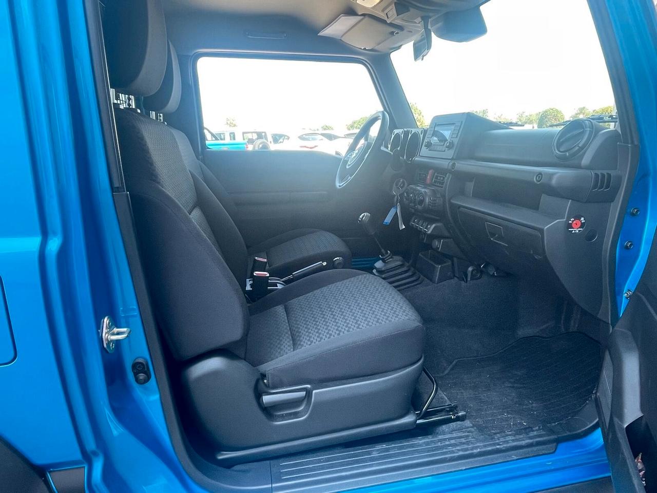 Suzuki Jimny 1.5 5MT PRO (N1)