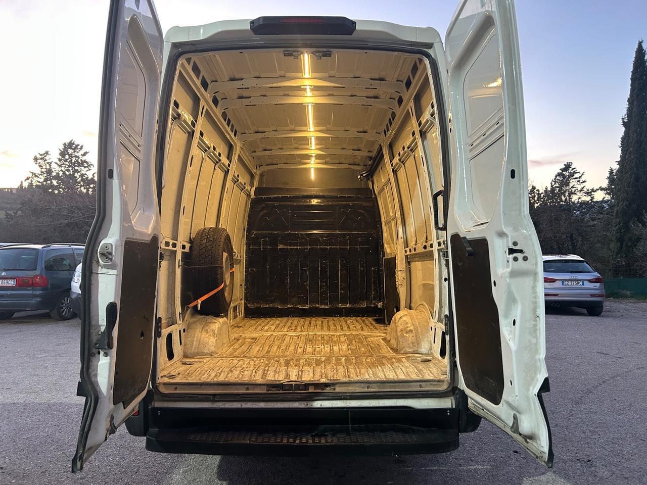 Iveco Daily 35S12 2.3 Diesel Passo Lungo