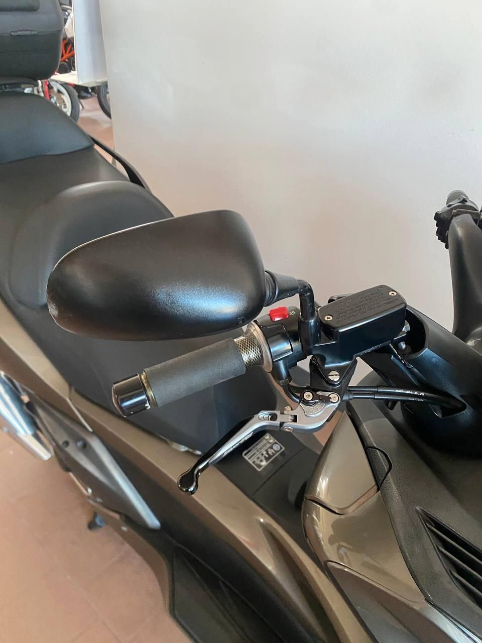 Honda SW-T600 abs