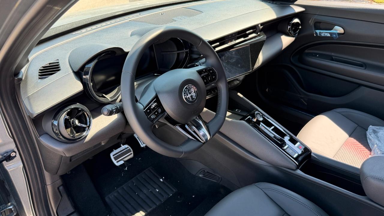 Alfa Romeo Junior 1.2 145 CV Hybrid eDCT6 Speciale