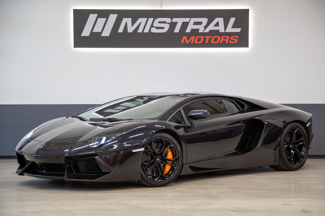 Lamborghini Aventador 6.5 V12 LP700-4