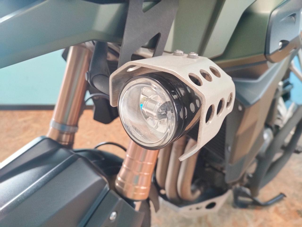 Triumph Tiger Explorer XC con tris bauletti GIVI