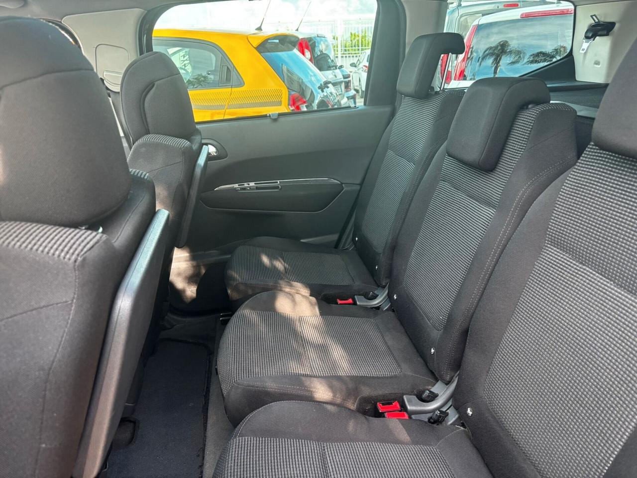 Peugeot 5008 1.6 HDi 112CV Premium