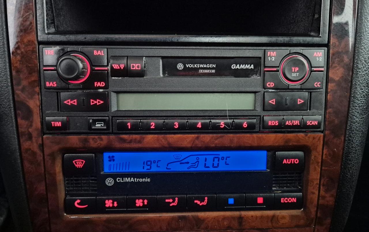 Volkswagen Bora 1.6 16V cat Highline