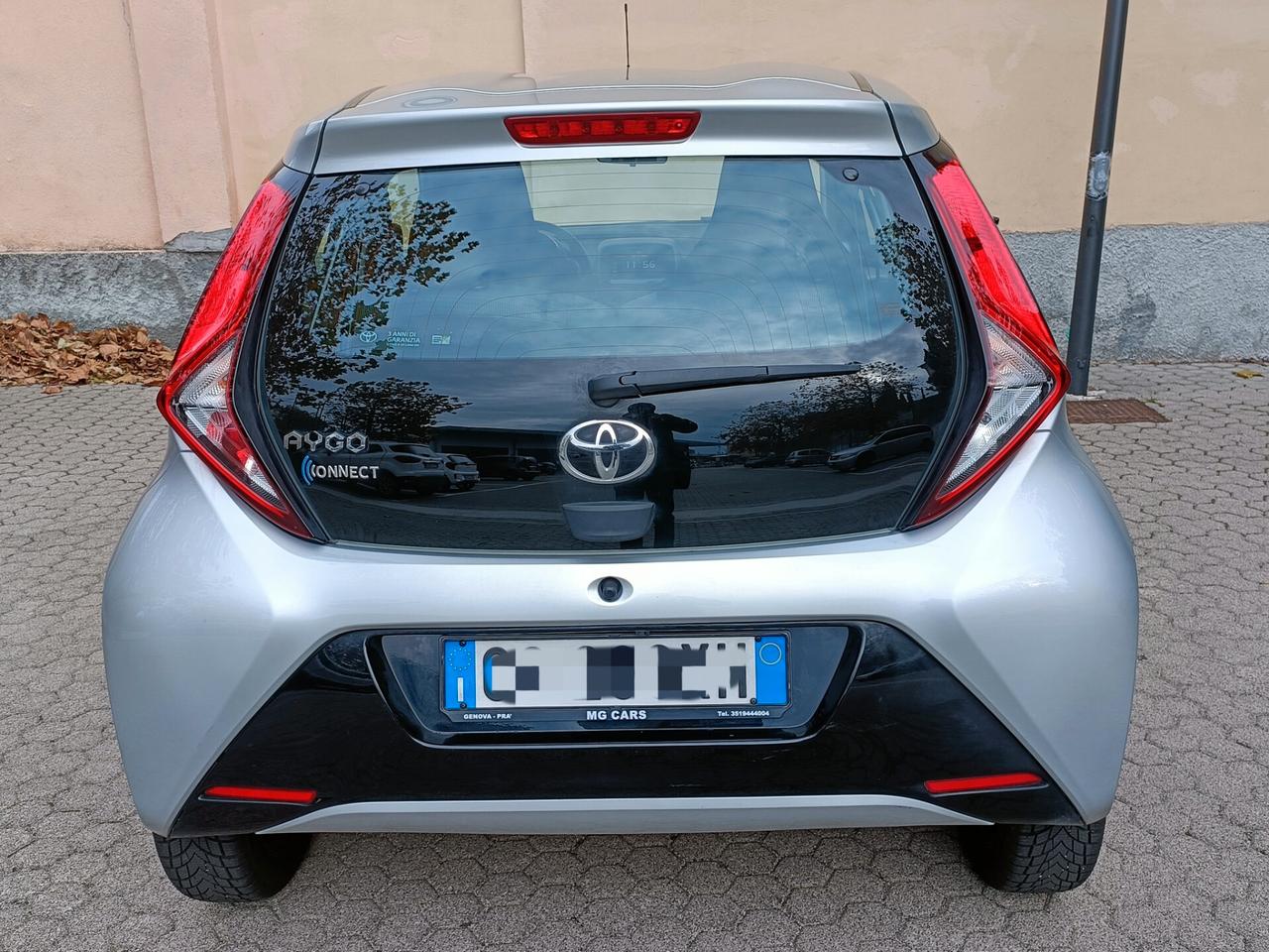 Toyota Aygo Connect 1.0 VVT-i 72 CV 5 porte x-play MMT