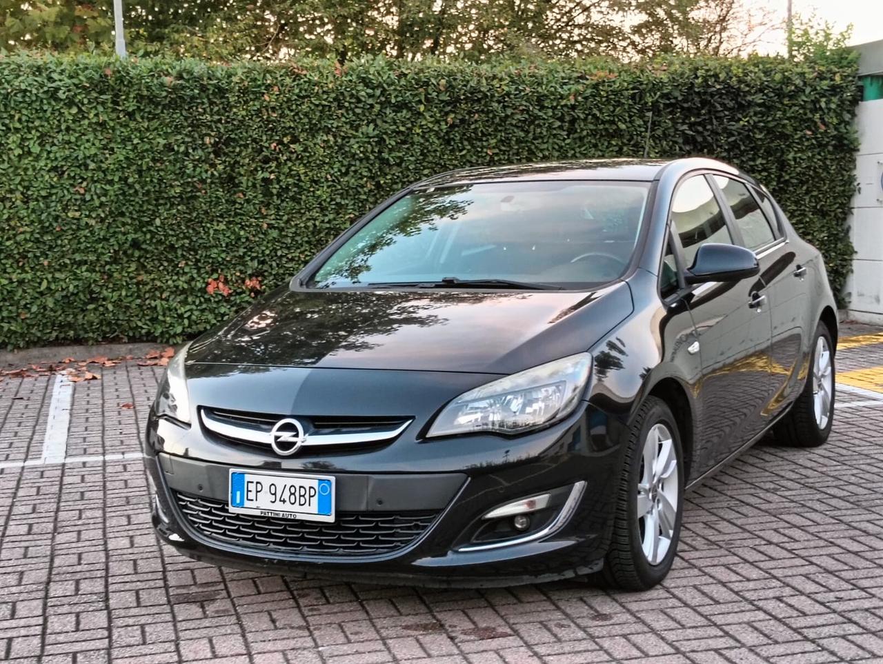 Opel Astra 1.7 CDTI 130CV EcoFLEX S&S 5 porte Cosmo Fleet..CELL 320 147 1147 WUATSAPP 3276540940