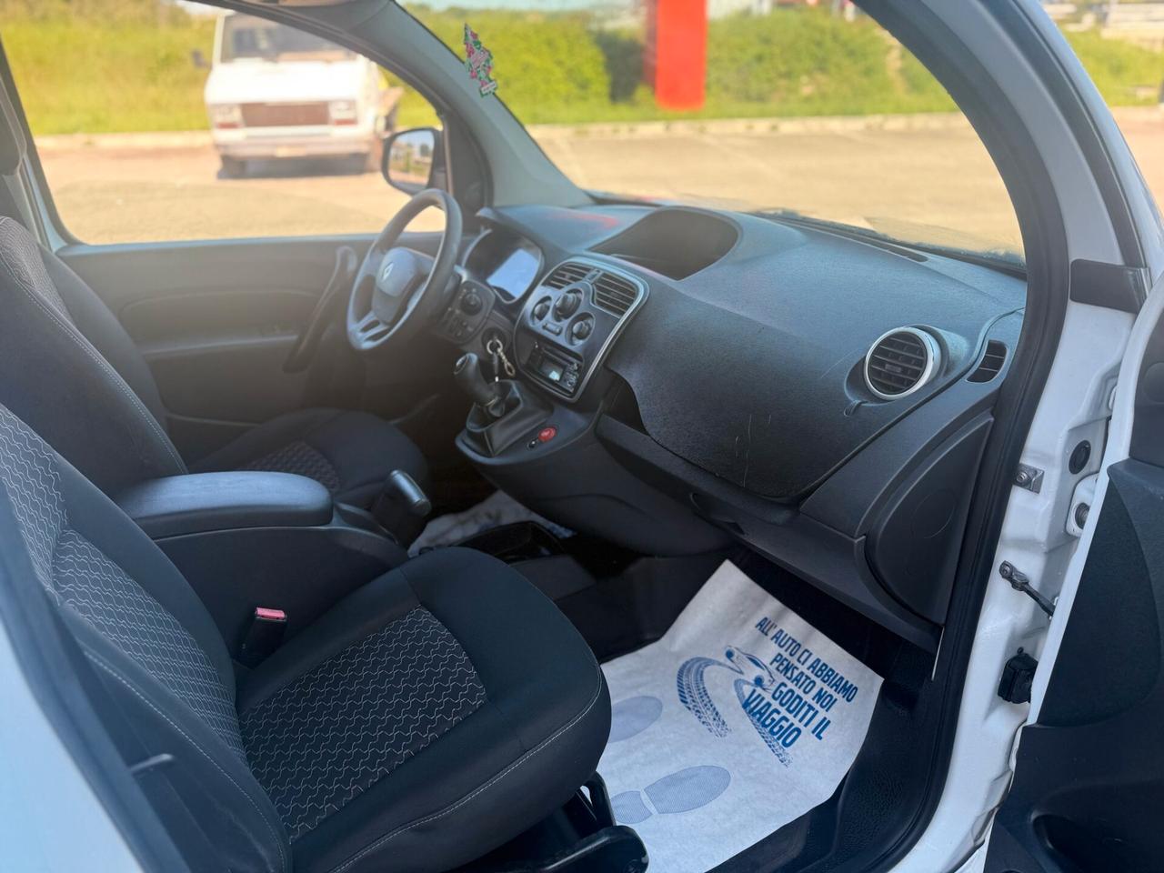 RENAULT KANGOO 1.5 DCI 2014 12 MESI DI GARANZIA