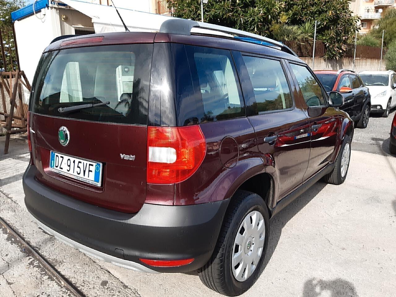 SKODA YETI 1.2 BENZINA 60.000 KM UNICOPROPRIETARIO