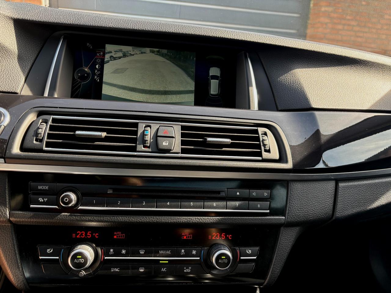 BMW 520D sw aut-Pelle,Tetto,Navi-EURO 6-2016