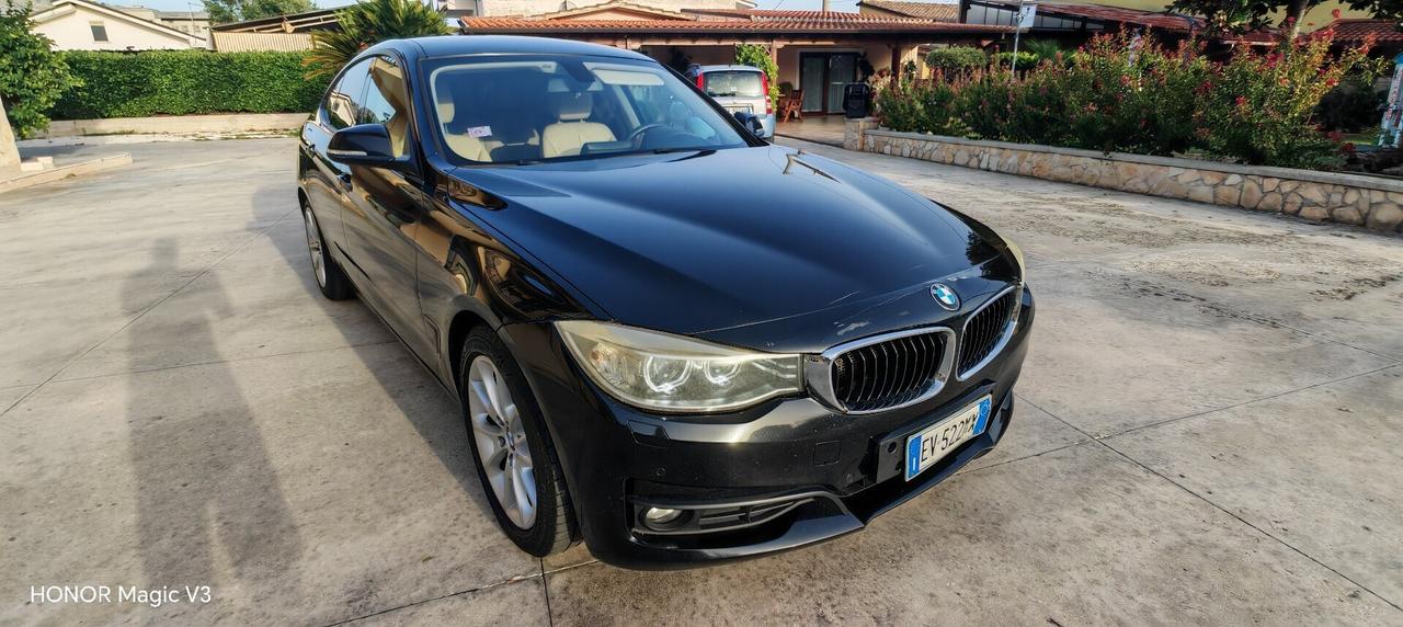 Bmw 3er Gran Turismo 320d PELLE NAVI LED XENON