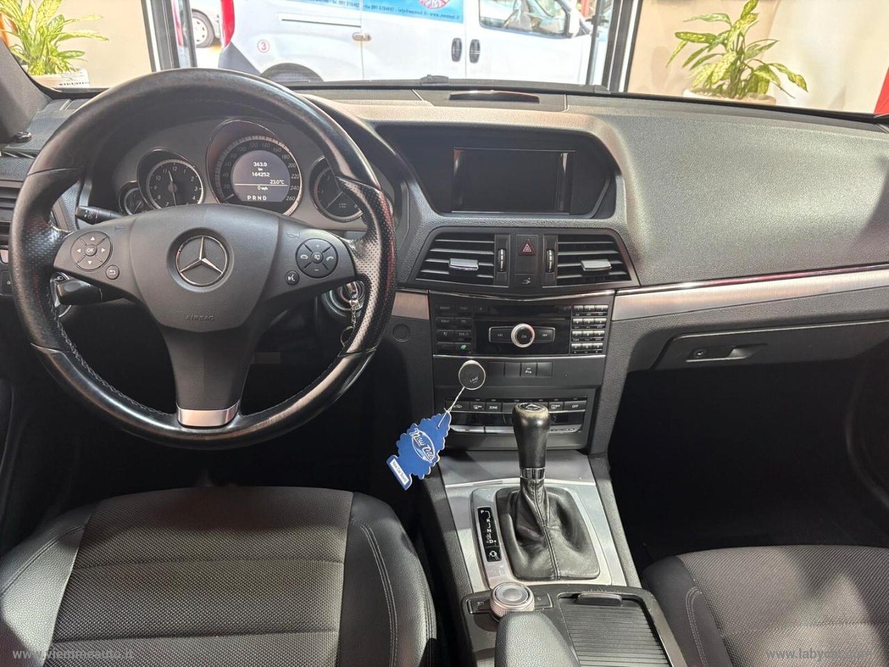 Mercedes-benz E 220 CDI Coupé BlueEFFICIENCY