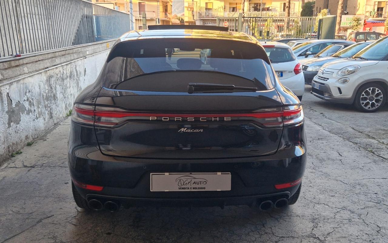 Porsche Macan 2.0 245cv Tetto Led