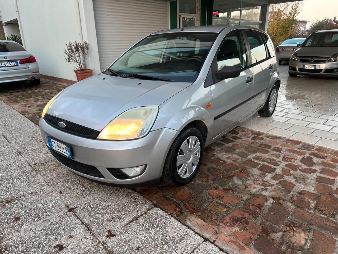 Ford Fiesta 1.4 TDCi NEOPATENTATI (12 RATE)