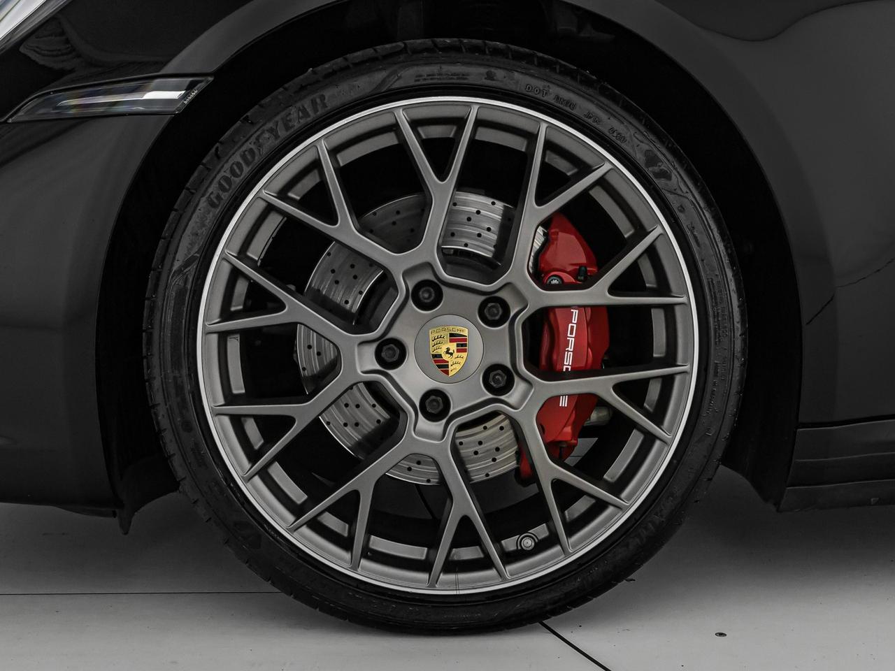 Porsche 911 coupe 3.0 carrera 4s auto