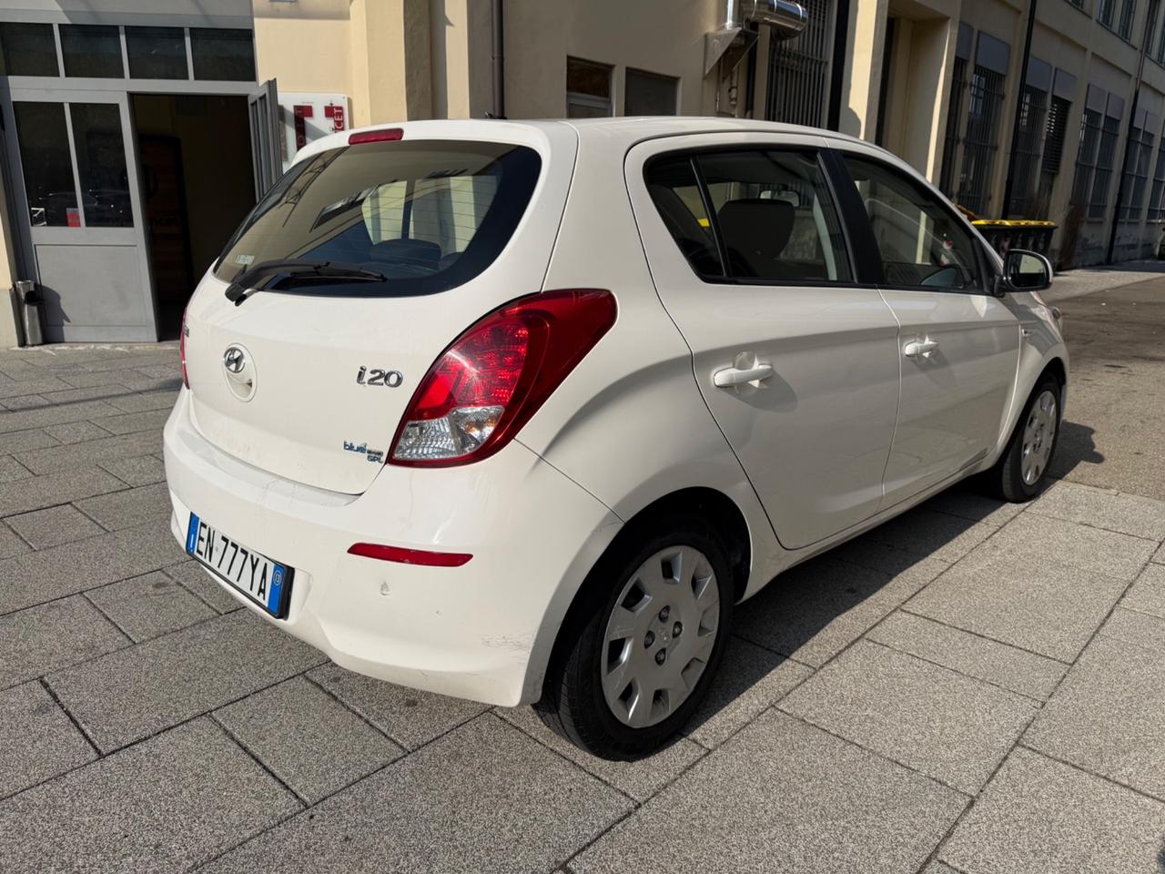 Hyundai i20 1.2 5p. Econext Sound Edition