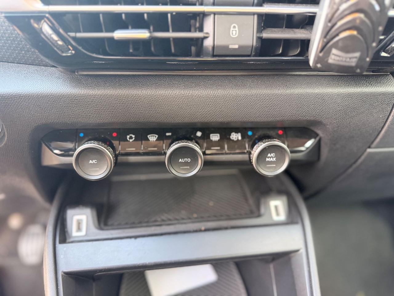 Citroen C4 Shine 1.5 Blue HDi 110 #11464