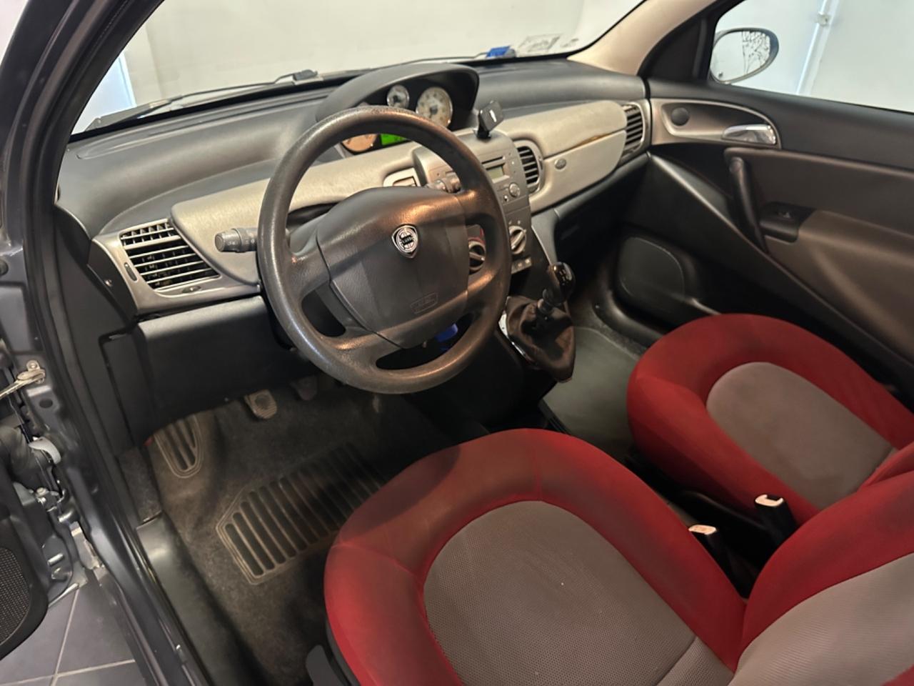 LANCIA YPSILON 1.2 NEOPATENTATI 60CV