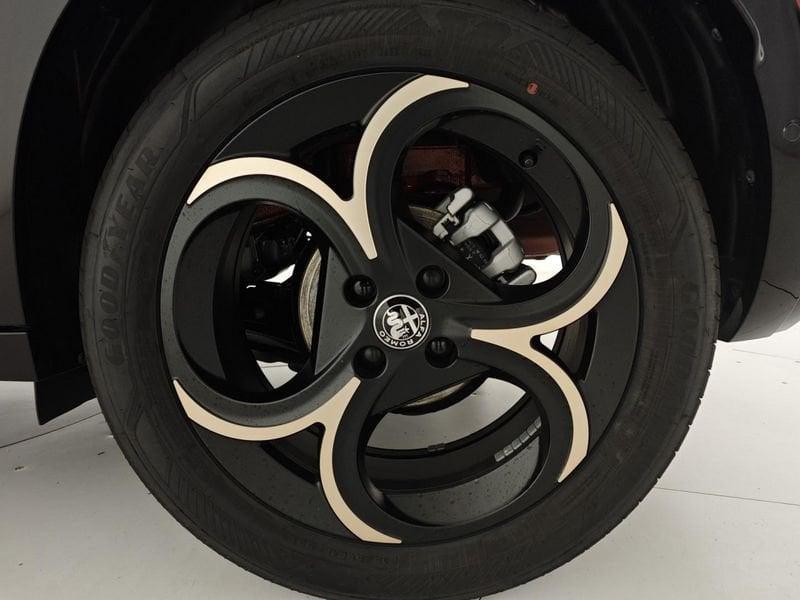 Alfa Romeo Junior 1.2 145 CV Hybrid eDCT6 Intensa + tetto panorama + vernice