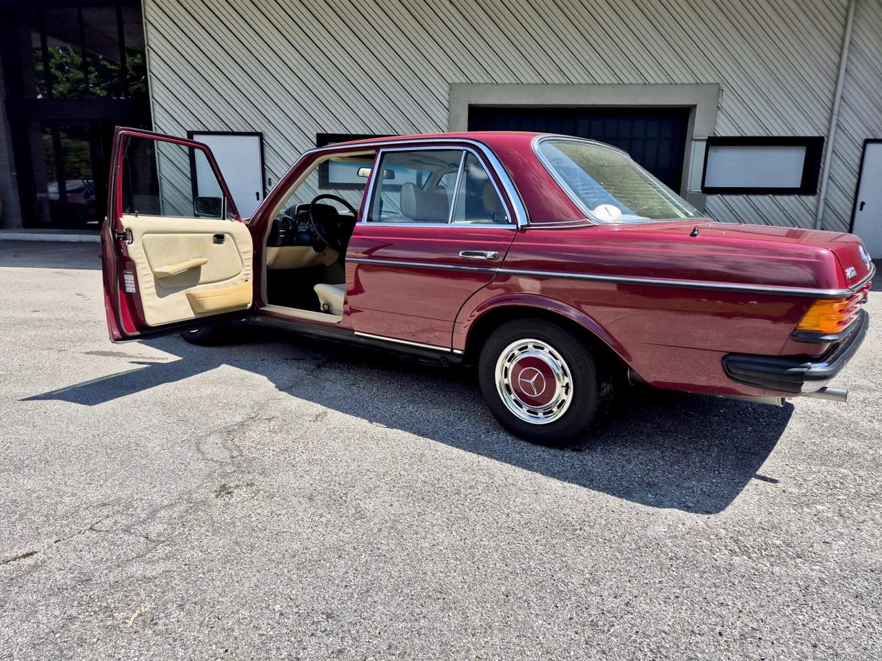 Mercedes-benz 200 AUTOMATIC