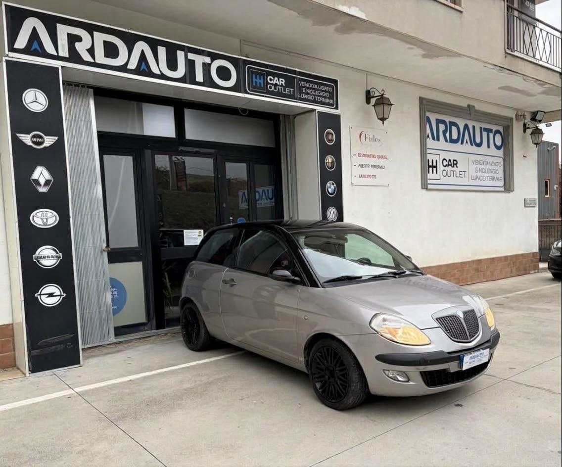 Lancia Ypsilon 1.2 Argento 80 cv