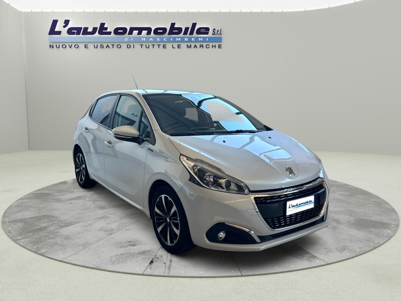 Peugeot 208 5 Porte 208 5p 1.2 puretech Signature s&s 82cv