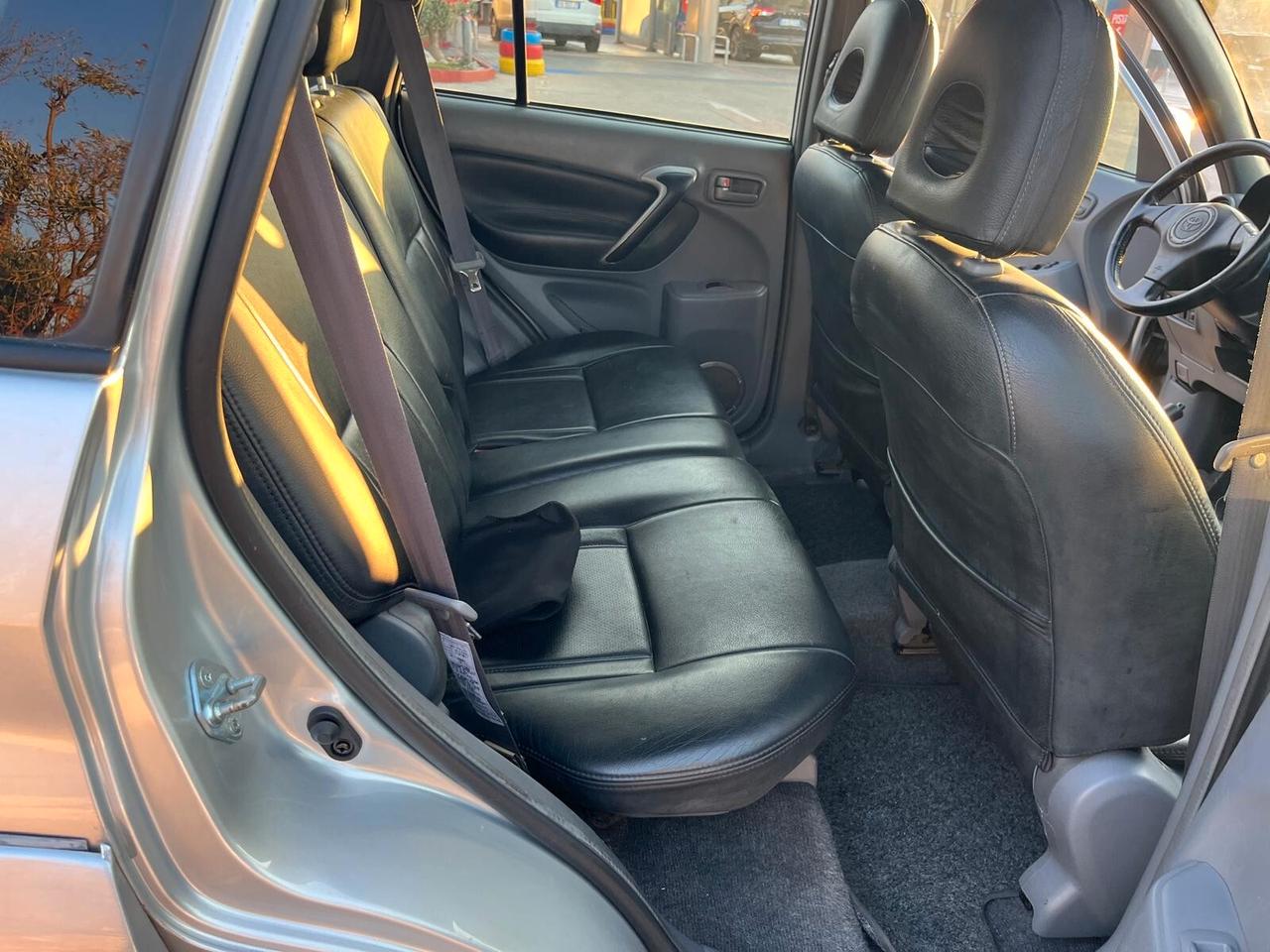 Toyota RAV 4 RAV4 2.0 Tdi D-4D cat 5 porte Sol